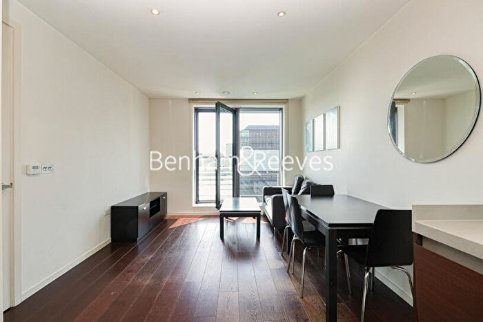 1 Bedroom Apartment To Rent In Baltimore Wharf, Oakland Quay, E14