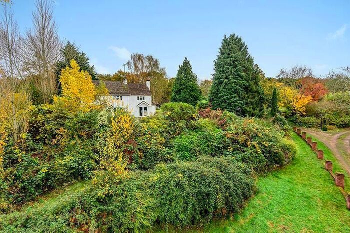 4 Bedroom Detached House For Sale In River Lane, Farnham, Surrey, GU9