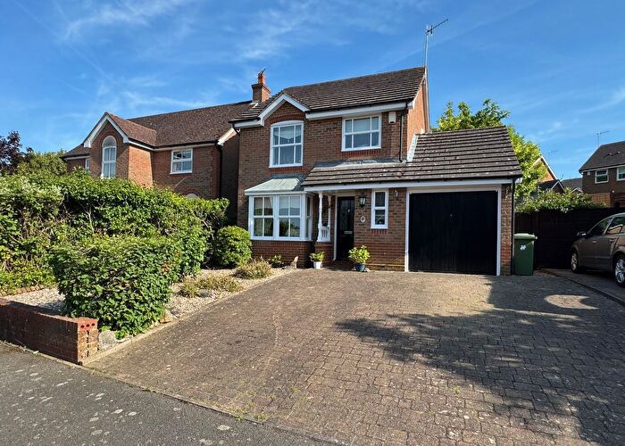 3 Bedroom Detached House For Sale In Edgbaston Drive, Shenley, WD7