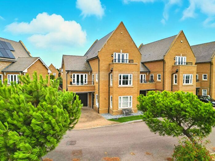 5 Bedroom Detached House For Sale In Gunners Rise, * Garrison Location *, Shoeburyness, Essex, SS3