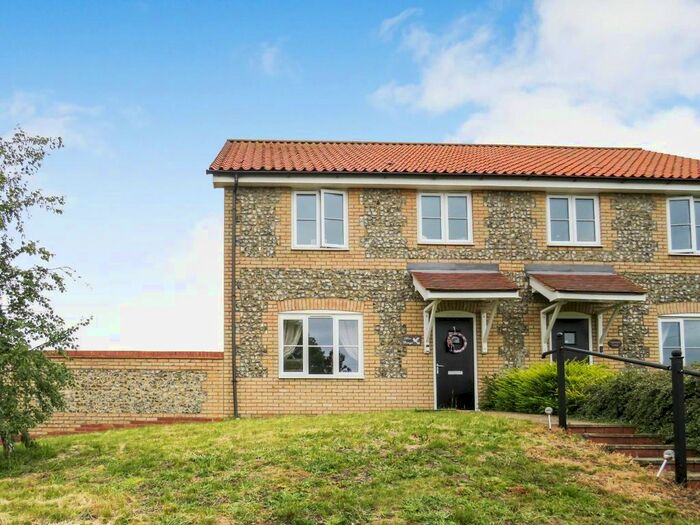 3 Bedroom Semi-Detached House For Sale In The Street, Croxton, Thetford, IP24