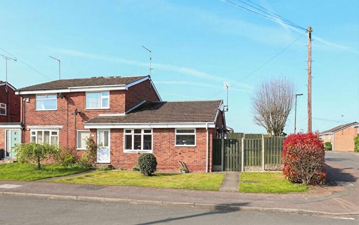 2 Bedroom Semi-Detached Bungalow For Sale In Kestrel Drive, Eckington, S21