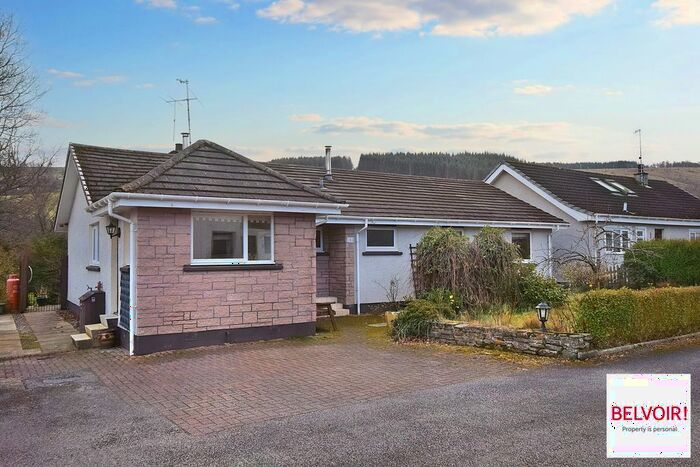 4 Bedroom Bungalow To Rent In Balmacaan Road, Drumnadrochit, Highland, IV63