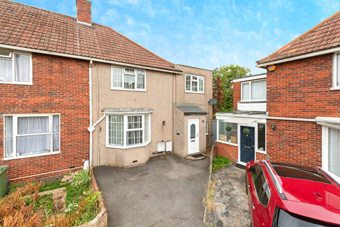 3 Bedroom End Of Terrace House For Sale In Whitby Gardens, Sutton, SM1