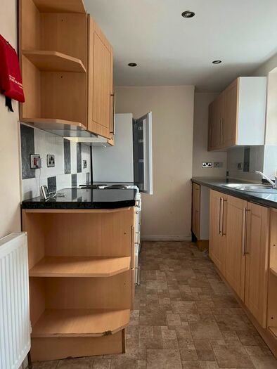 3 Bedroom Terraced House To Rent In North Road, Luton, LU2