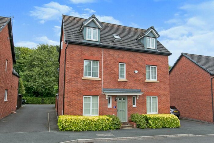 5 Bedroom Detached House For Sale In Howards Field, Wrecsam, Howards Field, Wrexham, LL13