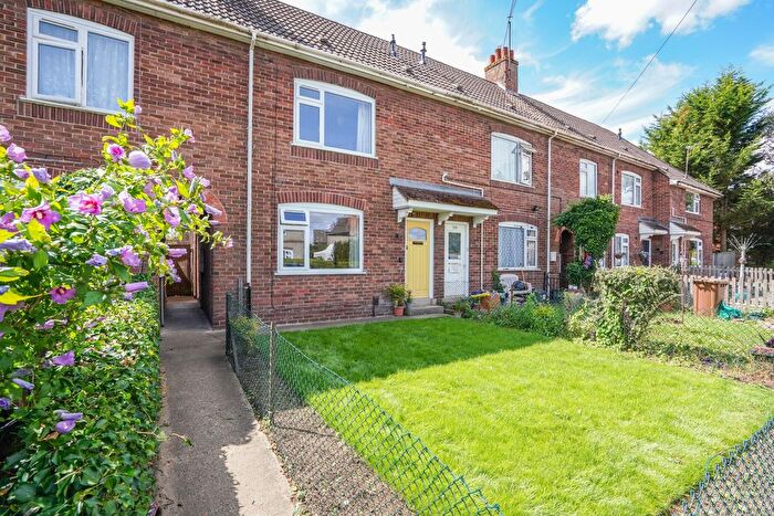 2 Bedroom Terraced House For Sale In Saxton Road, Abingdon, OX14