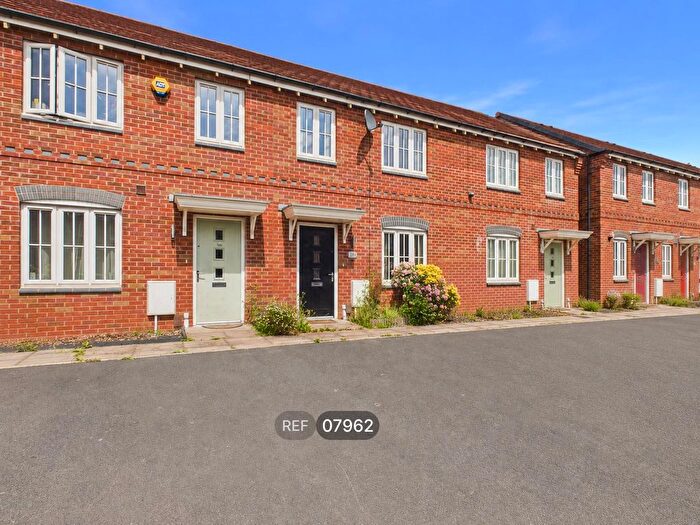 3 Bedroom Terraced House To Rent In Laxton Close, Nottingham, NG8
