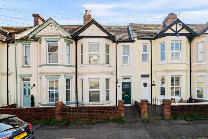 2 Bedroom Terraced House For Sale In Dunnett Road, Folkestone, CT19