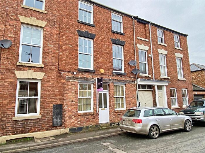 4 Bedroom Mews For Sale In Church Street, Bubwith, Selby, YO8