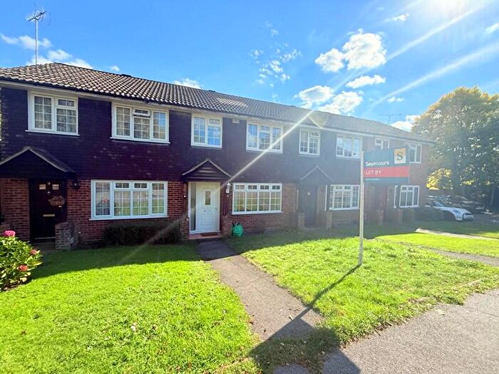 3 Bedroom Terraced House To Rent In Lightwater, GU18