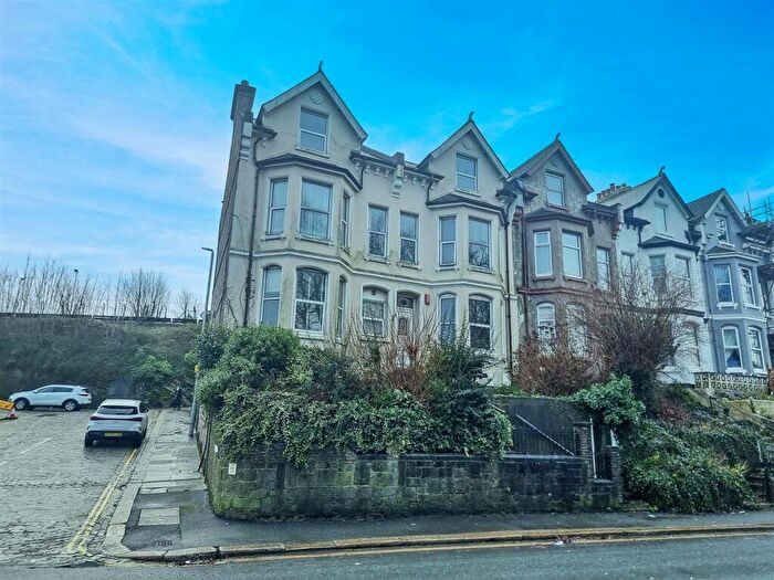 1 Bedroom Flat For Sale In Saltash Road, Keyham, Plymouth, PL2