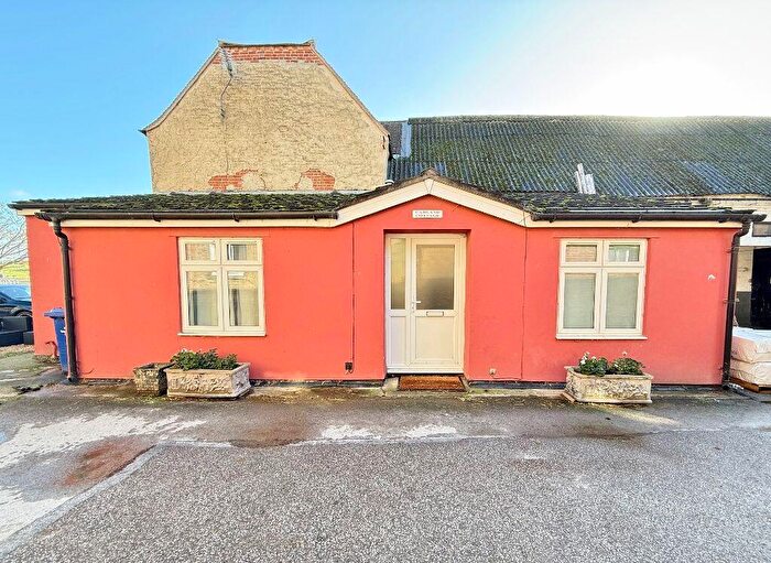 1 Bedroom Bungalow To Rent In Cadland Cottage, Moulton Road, Newmarket, CB8