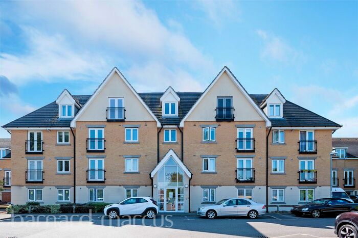 1 Bedroom Flat To Rent In Beavers Lane, Hounslow, TW4