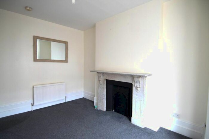 1 Bedroom Flat To Rent In Vicarage Road, London, E10