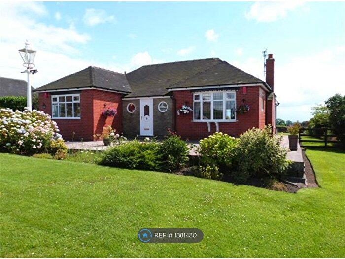 3 Bedroom Bungalow To Rent In Park Lane, Biddulph, ST8