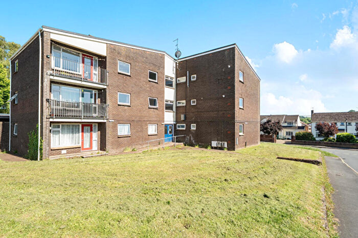 2 Bedroom House To Rent In Orchard Way, Cullompton, EX15