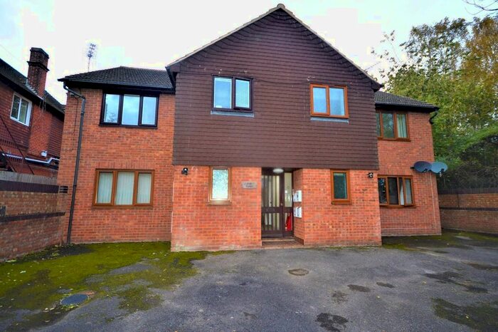1 Bedroom Flat To Rent In Hill View, Ashford, TN24