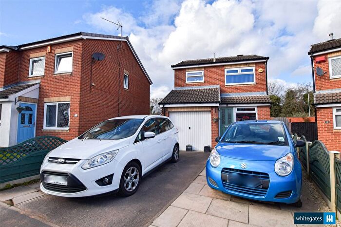 3 Bedroom Detached House For Sale In Clayton Road, Leeds, West Yorkshire, LS10