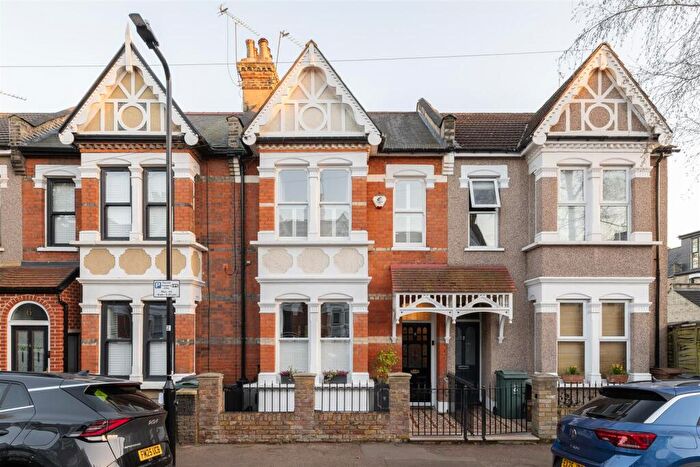 5 Bedroom Terraced House For Sale In Vincent Road, Highams Park, E4
