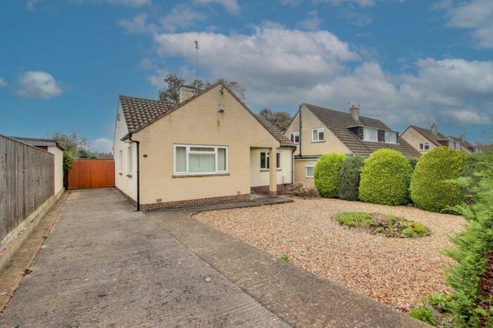 2 Bedroom Detached Bungalow To Rent In Cleveland Gardens, Trowbridge, BA14