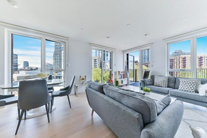 2 Bedroom Flat For Sale In Weymouth Building, Elephant Park, Deacon Street, Elephant & Castle, London, SE17