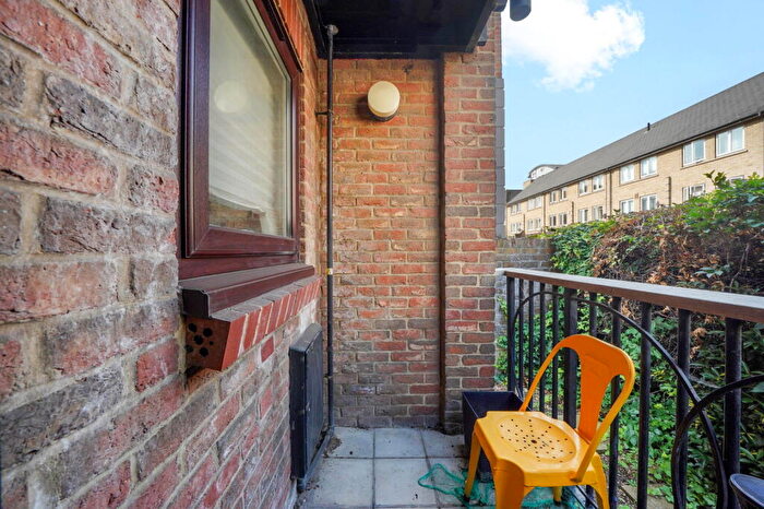 1 Bedroom Flat For Sale In Manchester Road, London, E14