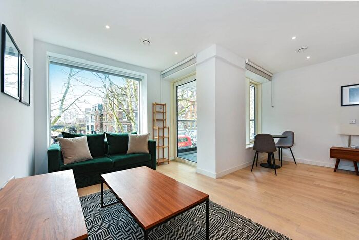 Studio For Sale In Hurlock Heights, Deacon Street, Elephant Amp; Castle, London, SE17