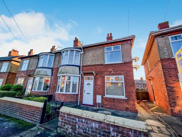 2 Bedroom Flat To Rent In Broadway Crescent, Blyth, NE24