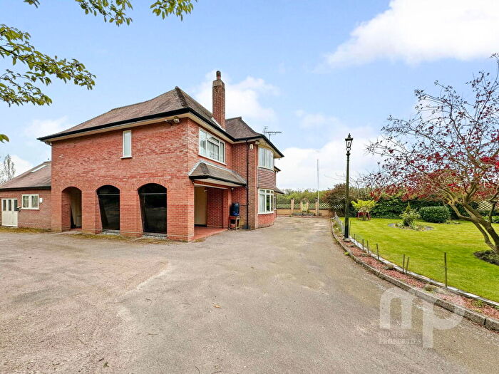 4 Bedroom Detached House For Sale In Oak Lodge, Norwich Road, Ashwellthorpe, NR16