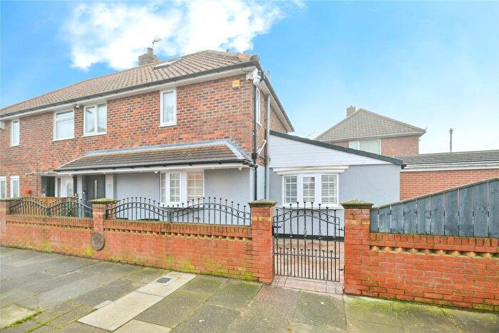 2 Bedroom Semi Detached House For Sale In Rossett Walk, Middlesbrough, Cleveland, TS3