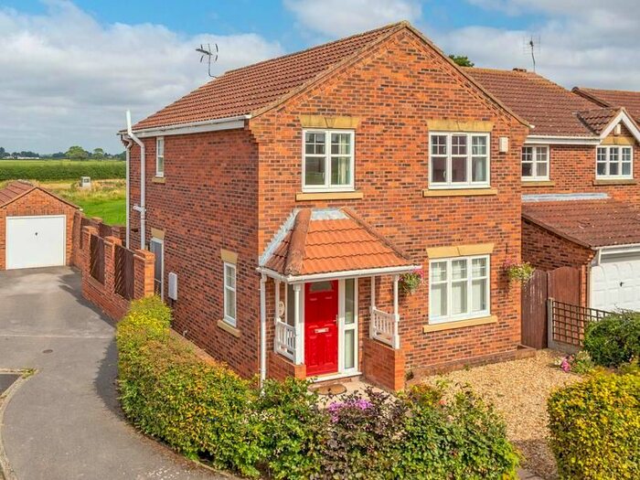 3 Bedroom Detached House To Rent In Holden Gardens, Selby, YO8