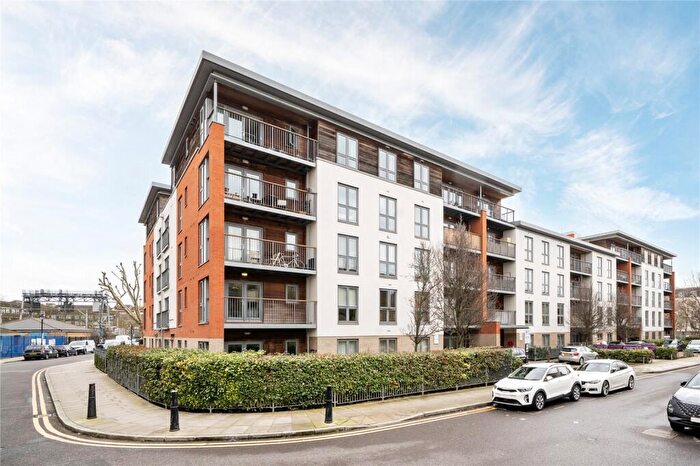2 Bedroom Flat For Sale In Eastside Mews, Bow, London, E3