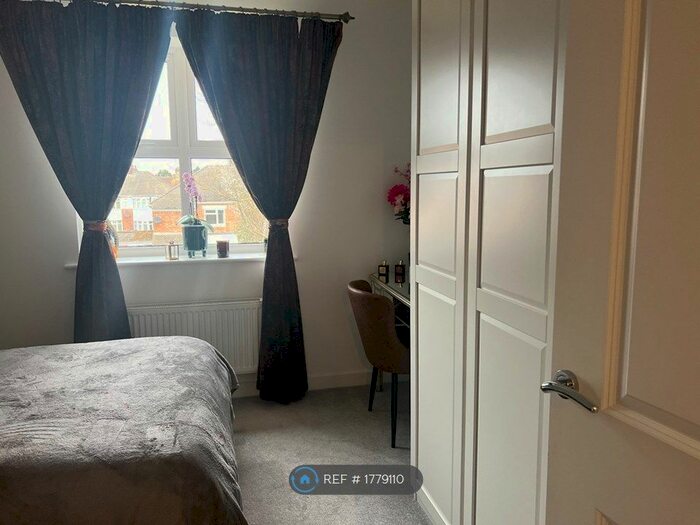 2 Bedroom Flat To Rent In Waterfield Close, Peterborough, PE3