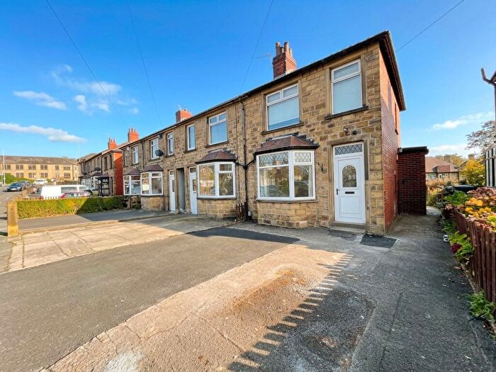 2 Bedroom Terraced House To Rent In Round Wood Avenue, Huddersfield, HD5