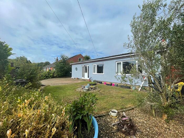 3 Bedroom Bungalow For Sale In Waldershare Road, Ashley, CT15