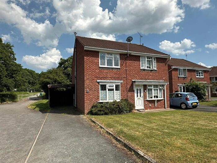 2 Bedroom Semi-Detached House For Sale In Ebourne Close, Kenilworth, CV8