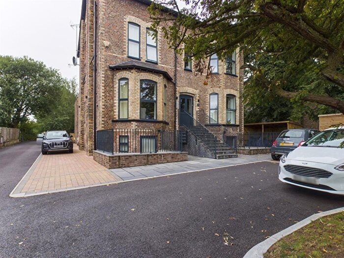1 Bedroom Flat To Rent In Oak House, Barrington Road, Altrincham, WA14