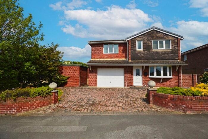 4 Bedroom Detached House For Sale In Plumpton Avenue, Mexborough, S64