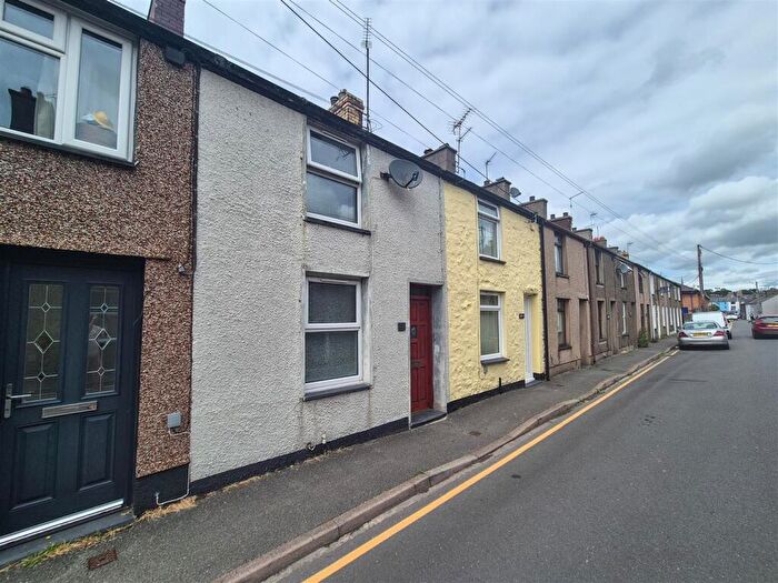 2 Bedroom Terraced House To Rent In New Row, Pwllheli, LL53