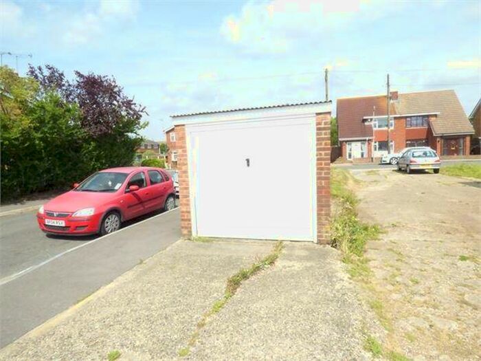 Property To Rent In Lyndene, Benfleet, Benfleet, SS7
