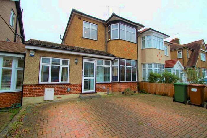 4 Bedroom Property To Rent In Cambridge Road, Harrow, HA2