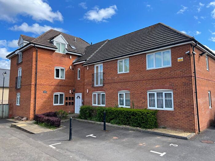 2 Bedroom Flat To Rent In Meeting Lane, Duston, Northampton, NN5
