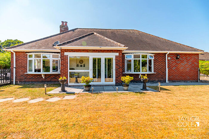 4 Bedroom Detached Bungalow For Sale In Park Lane, Bonehill, B78