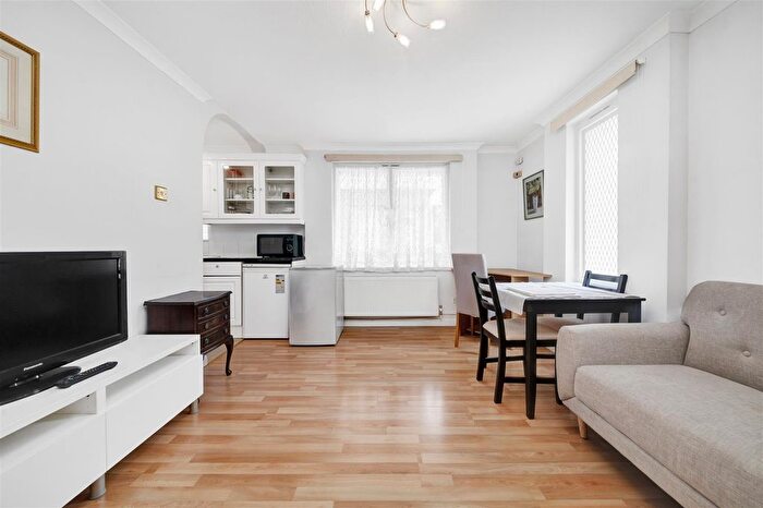 1 Bedroom Flat To Rent In Daventry Street, London, NW1