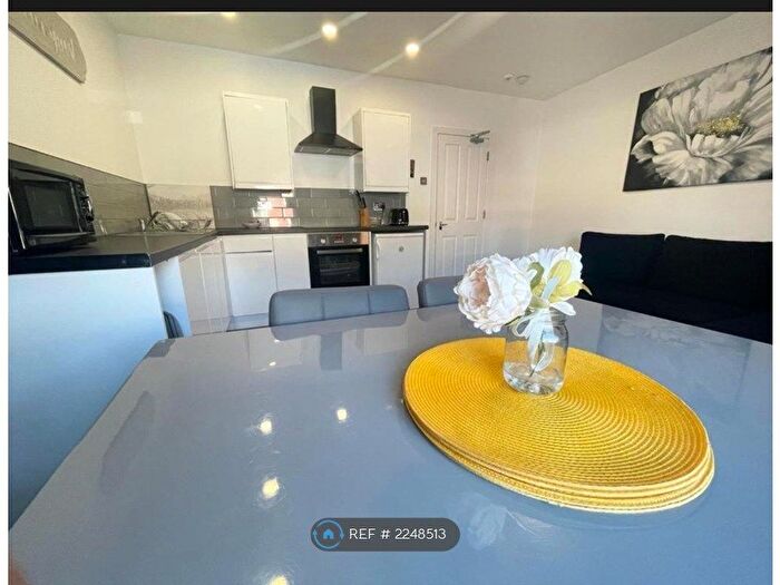 4 Bedroom Flat To Rent In Belmont Avenue, Blackpool, FY1