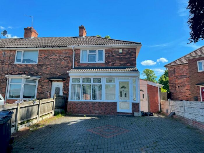 3 Bedroom End Of Terrace House To Rent In Richmond Road, Stechford, Birmingham, West Midlands, B33