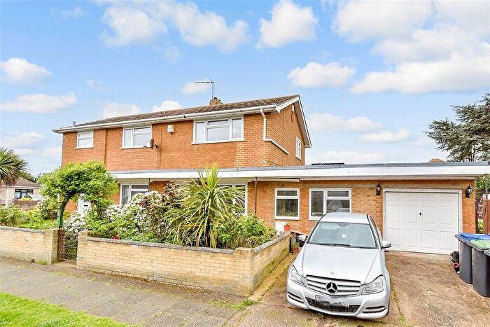 3 Bedroom Detached House For Sale In The Broadway, Herne Bay, Kent, CT6