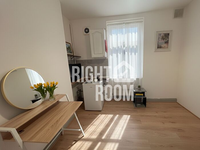 1 Bedroom Flat To Rent In Double Room, Gray's Inn Road, WC1X