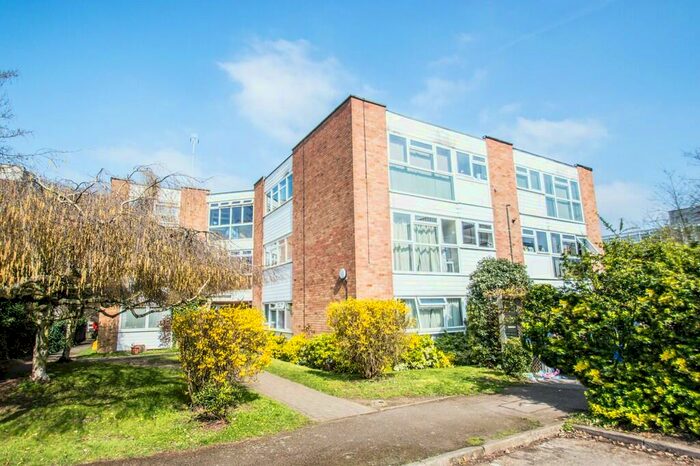 2 Bedroom Apartment To Rent In Gwynns Walk, Hertford, SG13